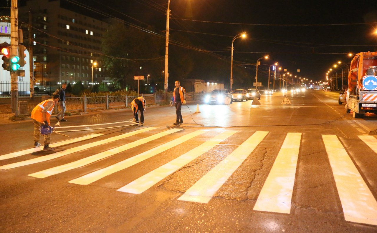 В Астрахани обещают привести в порядок пешеходные переходы возле школ и детсадов
