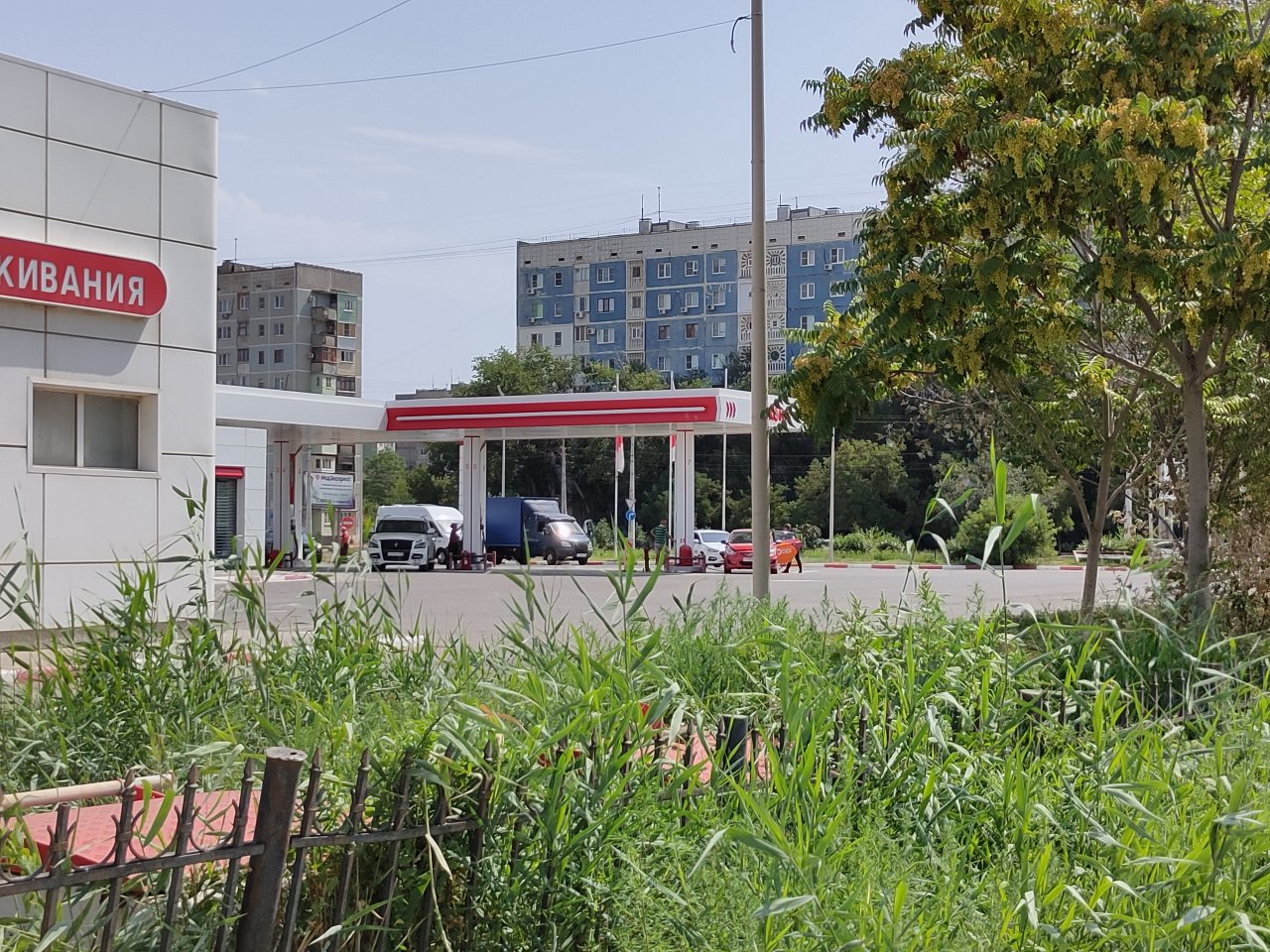 В Астрахани неожиданно снизились цены на бензин