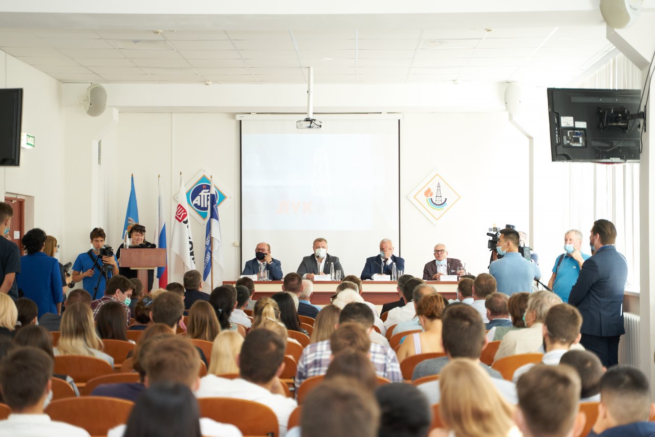 В Астрахани при поддержке ЛУКОЙЛа состоялась ежегодная научно-практическая конференция