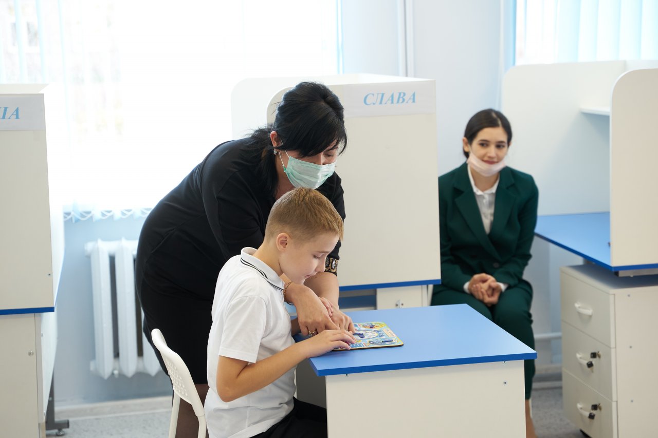 В Астрахани открыт ресурсный класс для особенных детей