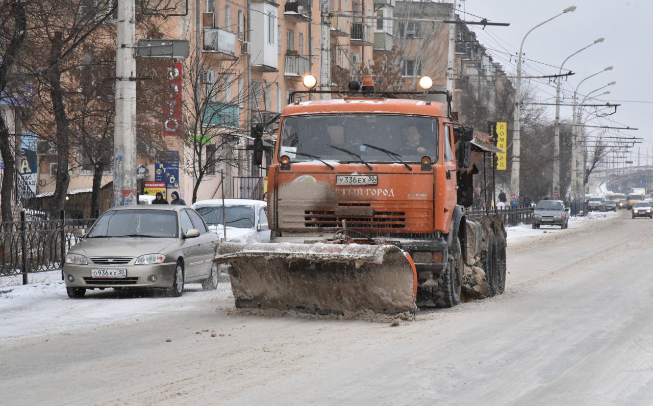 Коммунальные службы Астрахани подготовились к ухудшению погоды