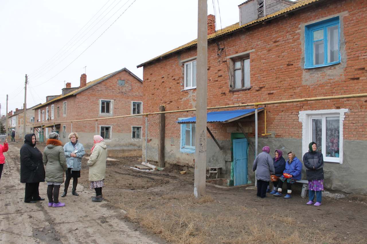 Астраханские семьи страдают от условий быта