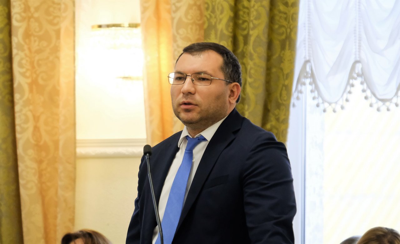 Астраханский министр вступился за крупные торговые сети