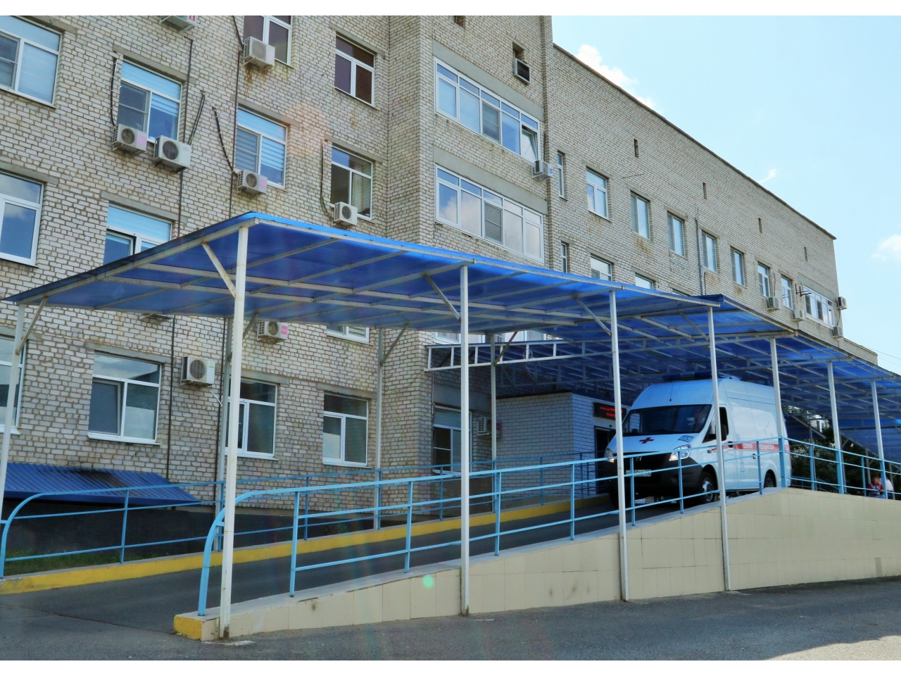 Астраханский Минздрав заявил о своевременном ремонте машин скорой помощи
