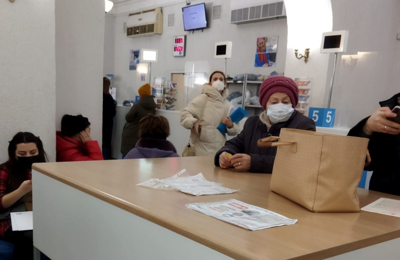 «Беспредел и издевательство»: астраханцы жалуются на Почту России