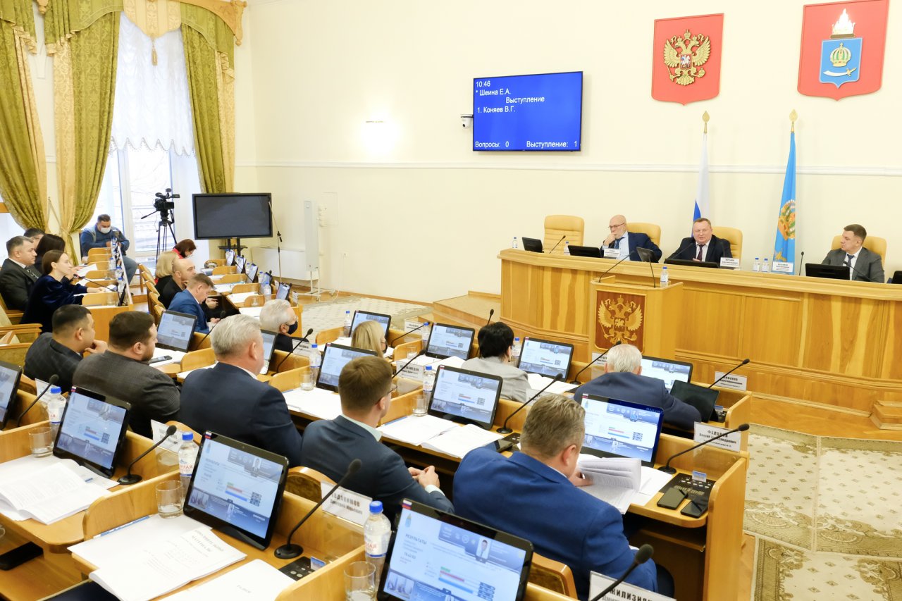 Депутаты поддержали все поправки губернатора в бюджет Астраханской области
