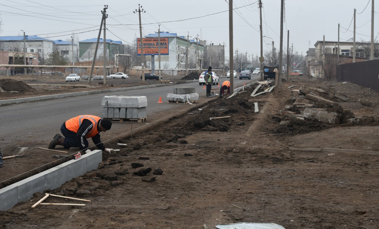 Названы самые протяженные и отдаленные отремонтированные дороги Астрахани
