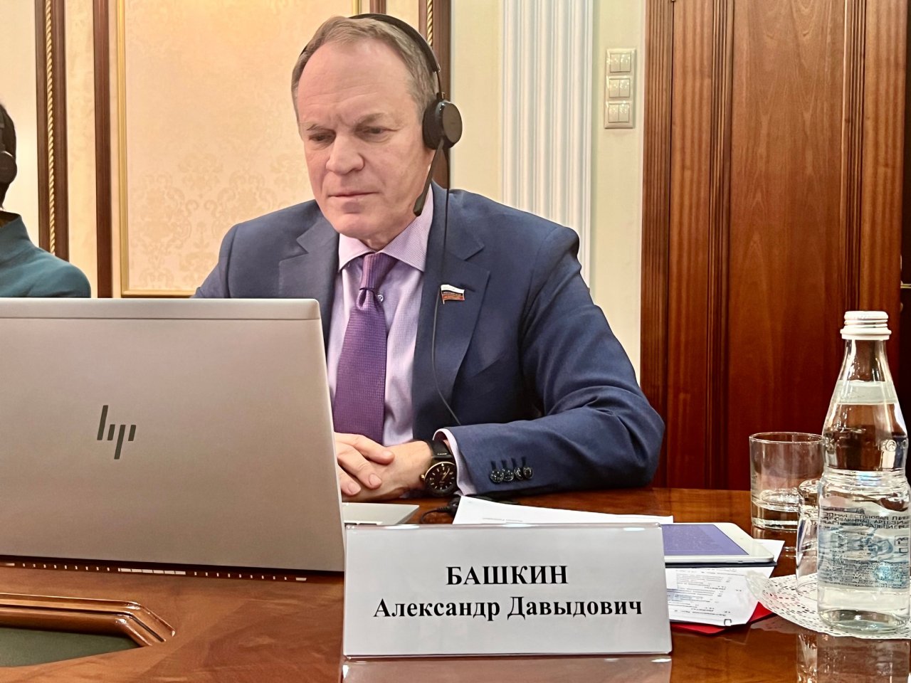 «Вакцинация или изоляция»: астраханский сенатор Башкин выступил на сессии ПАСЕ