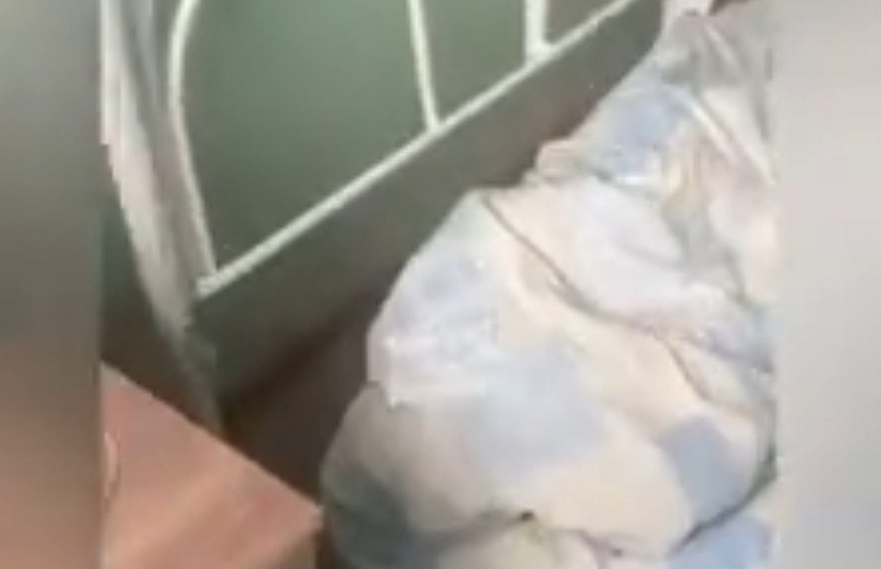 В астраханской больнице под мальчиком с травмированным позвоночником упала кровать