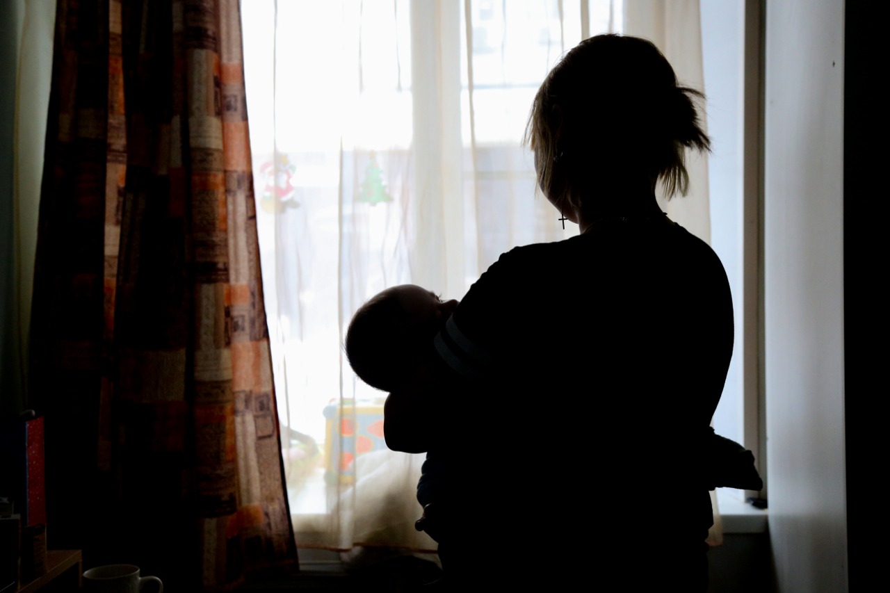 Мама, не бросай меня! Будни Астраханского кризисного центра помощи женщинам