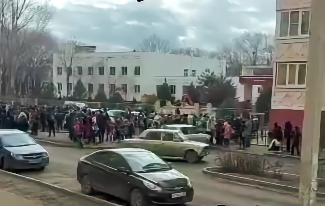 В Астрахани массовые сообщения о заминировании школ