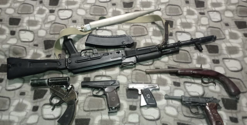 Житель Астрахани осужден на 2 года за хранение арсенала из гранат и патронов в чужом гараже