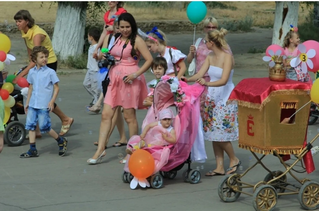 Молодых родителей приглашают поучаствовать в астраханском карнавале детских колясок