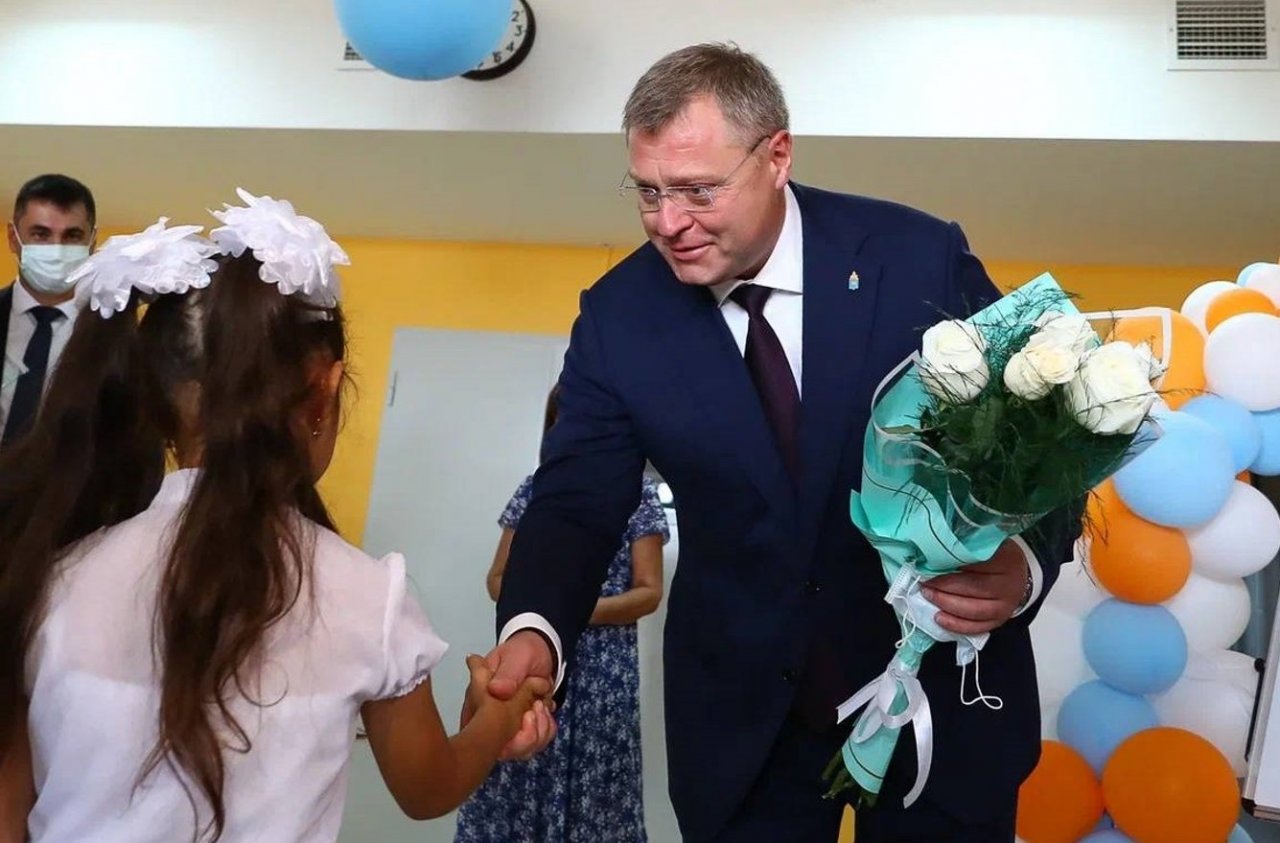 Игорь Бабушкин пожелал астраханским детям светлого будущего