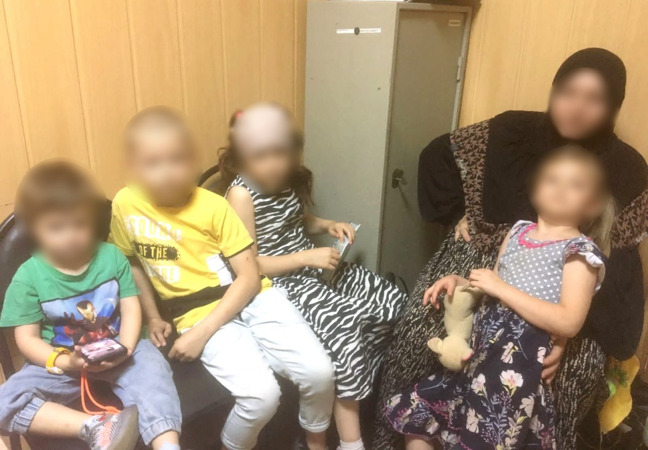 Многодетную мать в Астрахани задержали по подозрению в торговле людьми