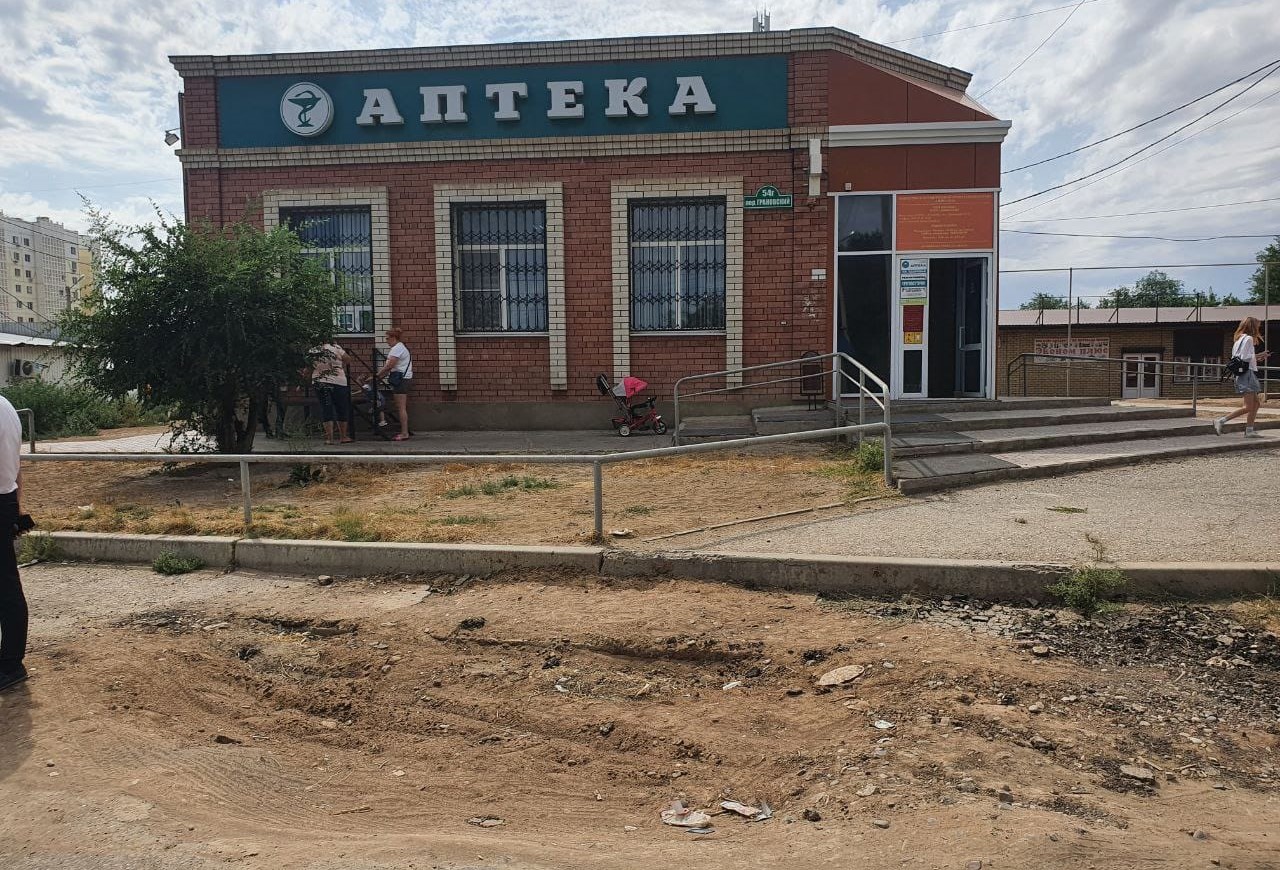Игорь Седов поручил оперативно восстановить разрушенный тротуар