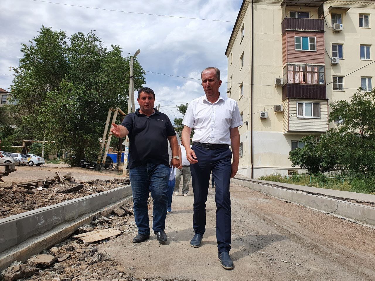 Игорь Седов проконтролировал ремонт улицы в Военном городке