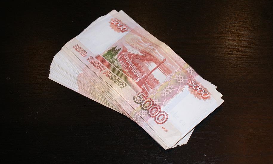 Росстат: средняя зарплата астраханцев в декабре составила 66,3 тысяч рублей