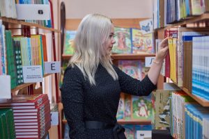 Астраханским школьникам купят новые учебники