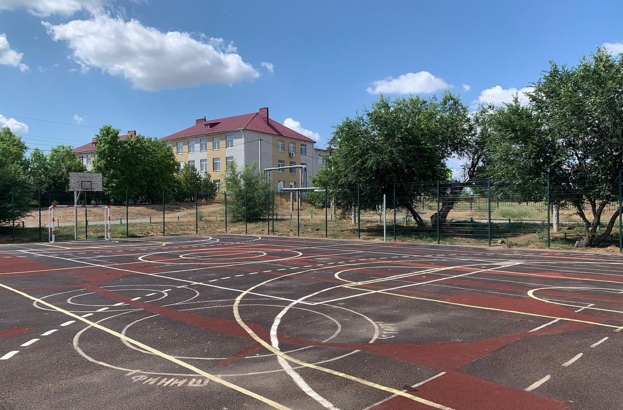 В Астраханской области ремонтируют сразу несколько спортзалов сельских школ