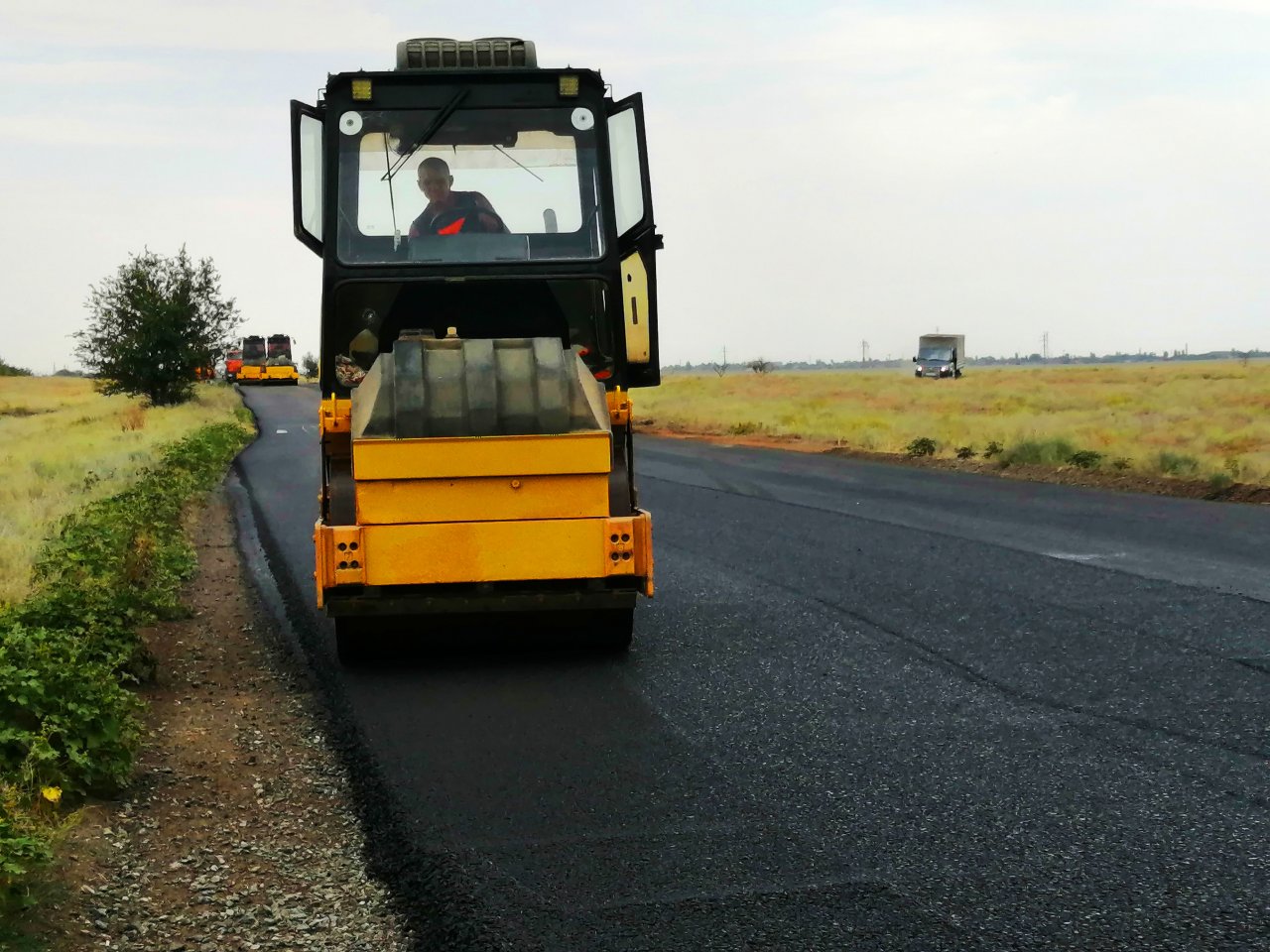 В Астраханской области для ремонта одной дороги купили целый завод | АРБУЗ