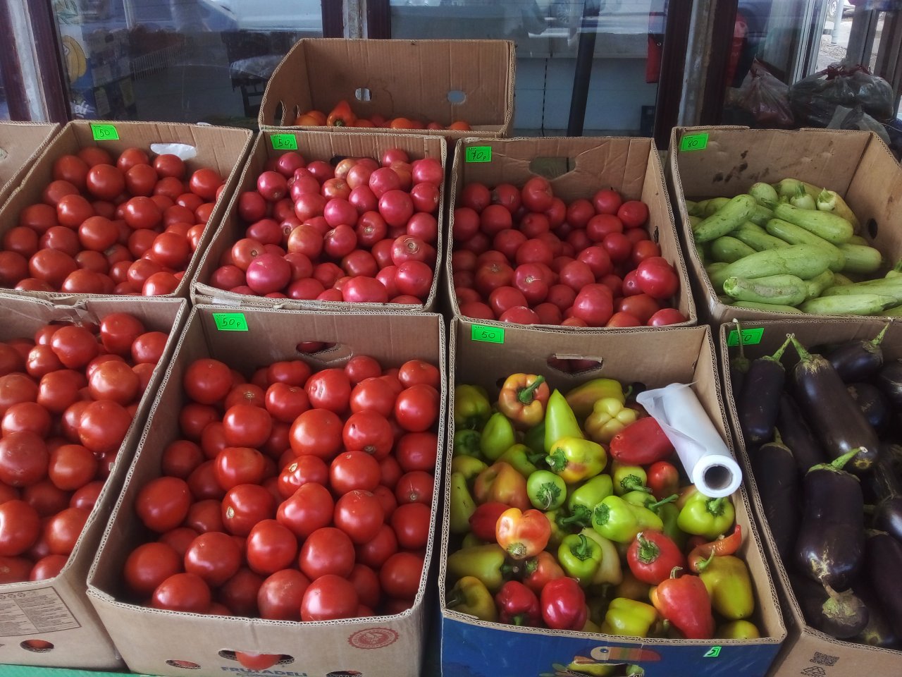 В Астрахани готовятся к подорожанию овощей, цены на картошку уже поднялись