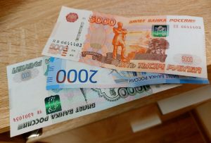 Астраханцы признались, что не получают премии на работе