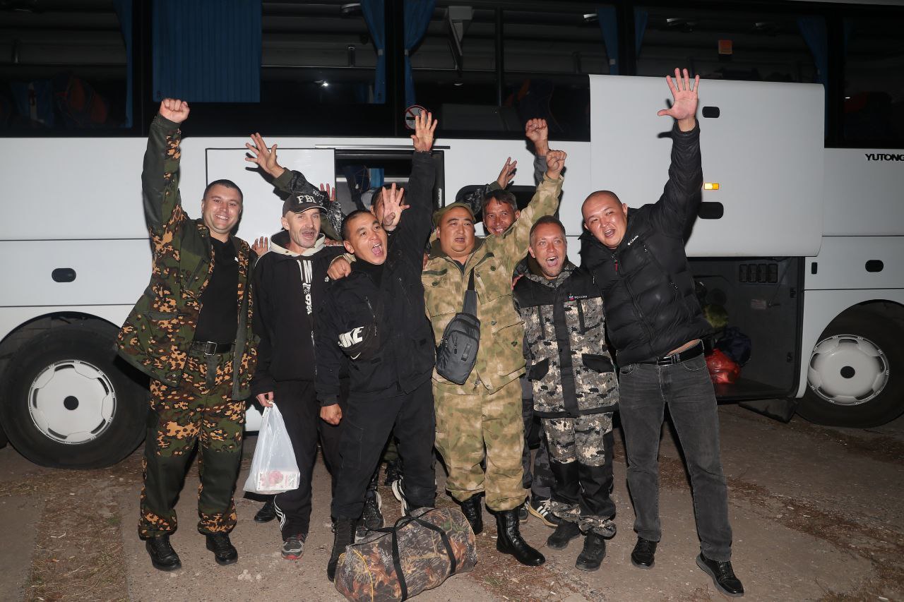 Группа мобилизованных астраханцев отправилась в Каспийск и Тамбов
