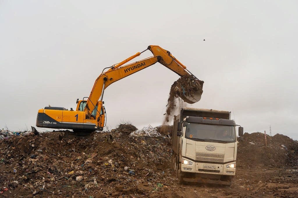 С полувековой свалки в Ахтубинске вывезли 150 тысяч тонн мусора