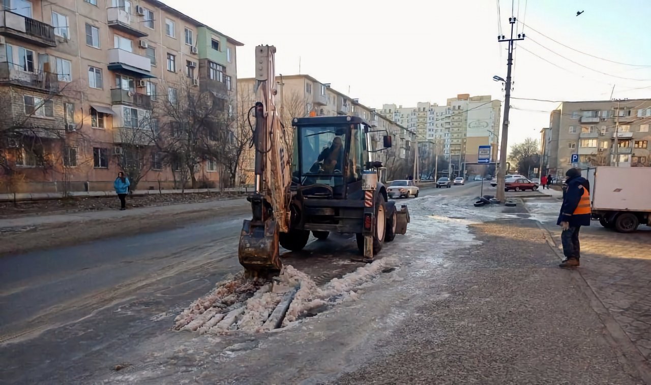 Астрахань накрыли массовые аварии на водопроводных сетях
