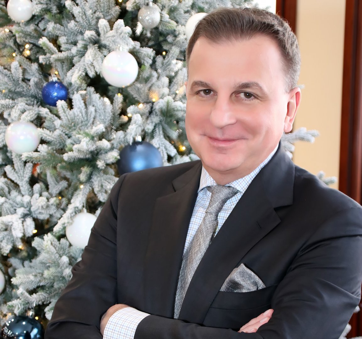Генеральный директор ООО «Газпром добыча Астрахань» поздравил астраханцев с наступающими Новым годом и Рождеством