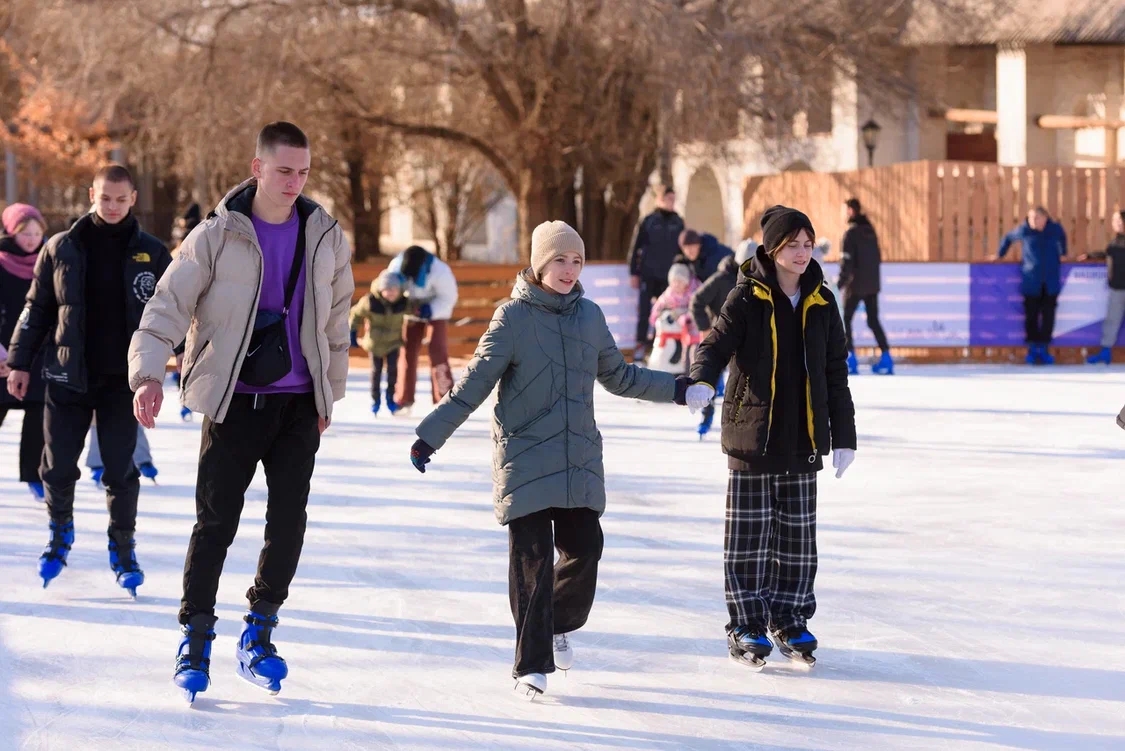 Почти 35 тысяч астраханцев и гостей региона стали посетителями ледовых сценических площадок в Астраханском Кремле
