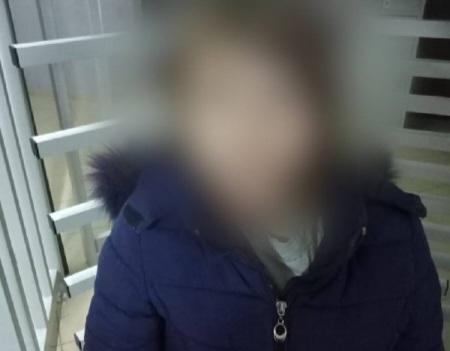 Глубокой ночью в Астрахани нашли маленькую девочку-инвалида, которую никто не искал