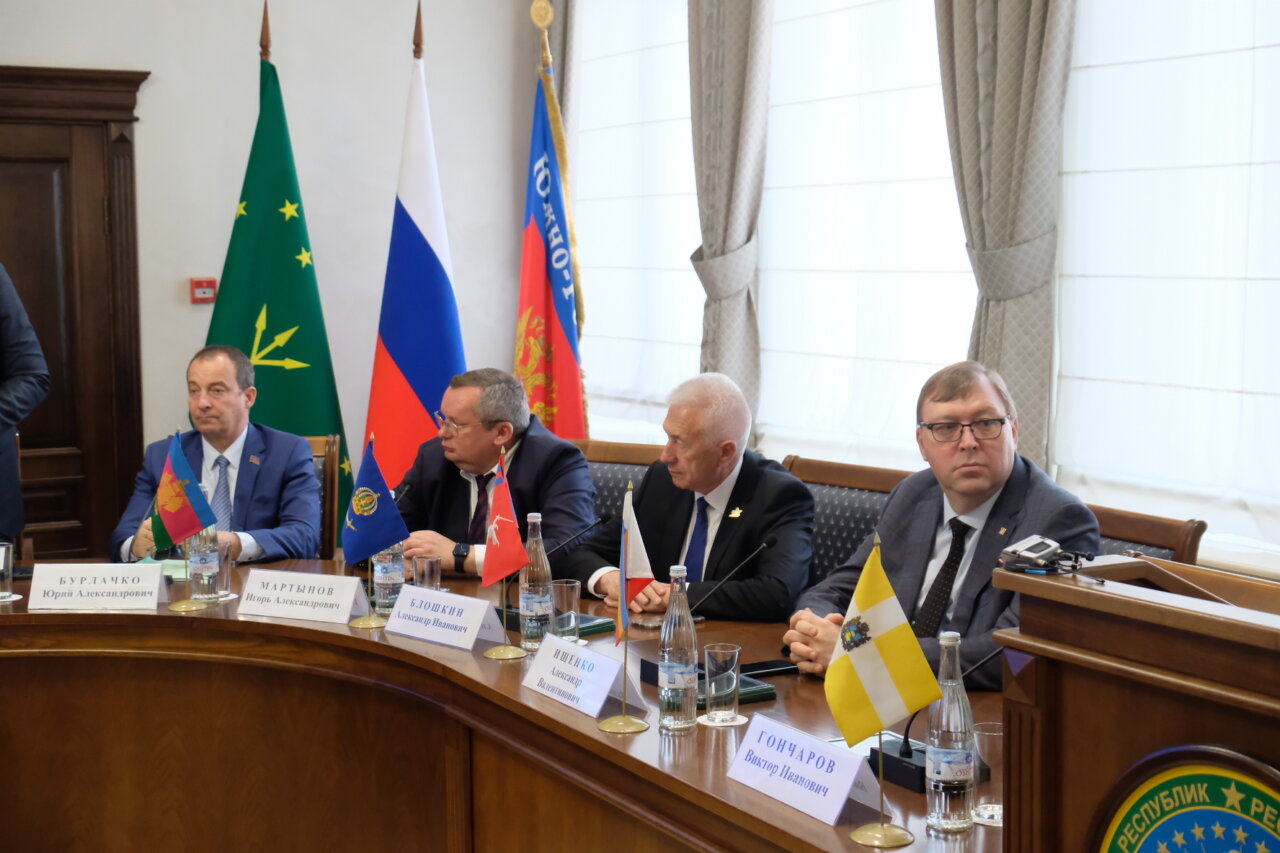 В конференции Южно-Российской Парламентской Ассоциации приняла участие делегация из Астрахани