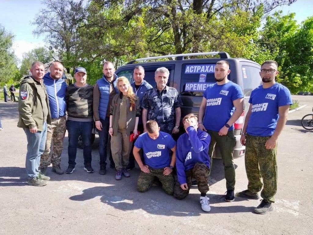 Городские депутаты помогли астраханцам отвезти в Кременской район гуманитарную помощь