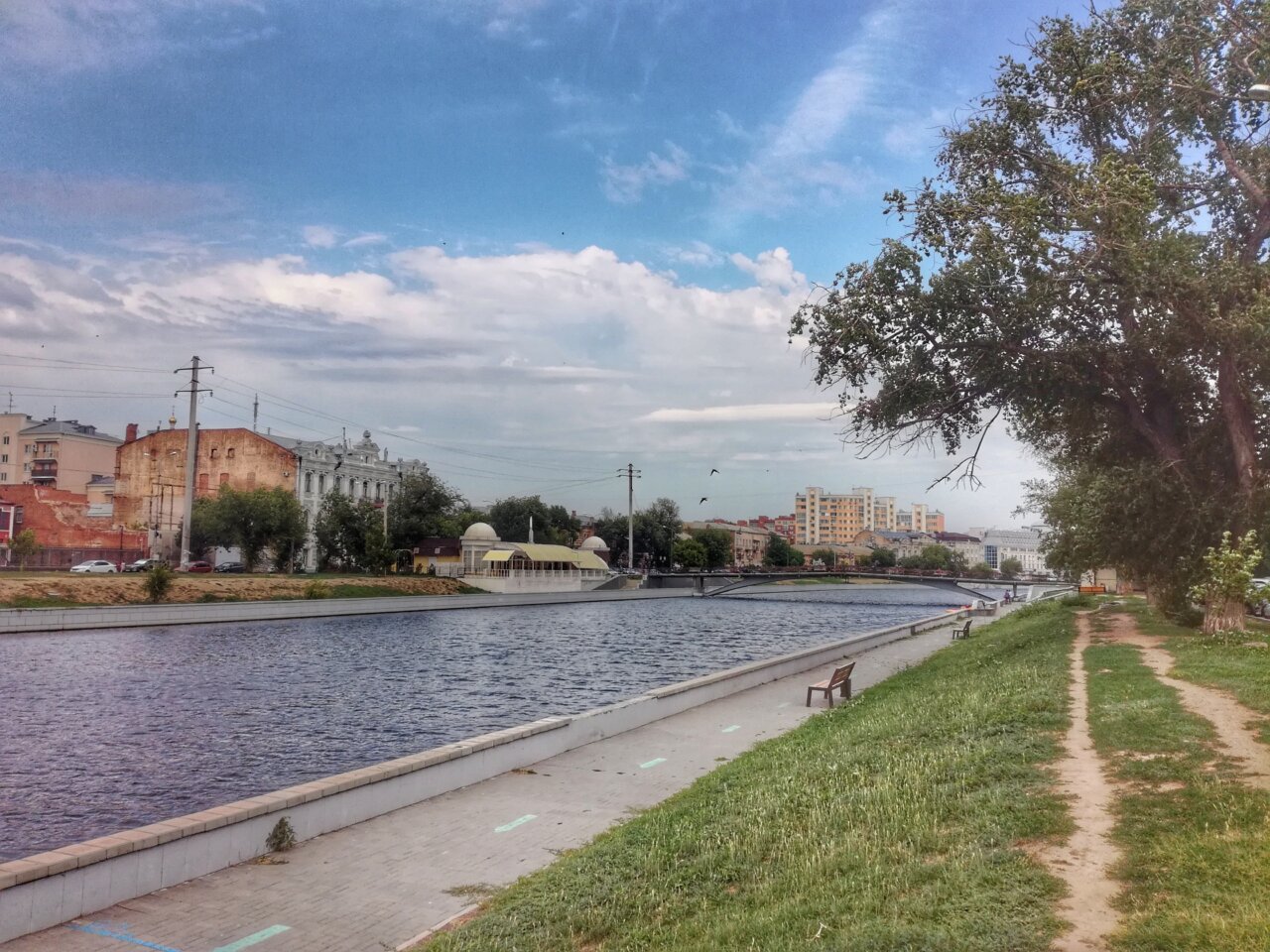 В реке в центре Астрахани нашли труп пенсионера