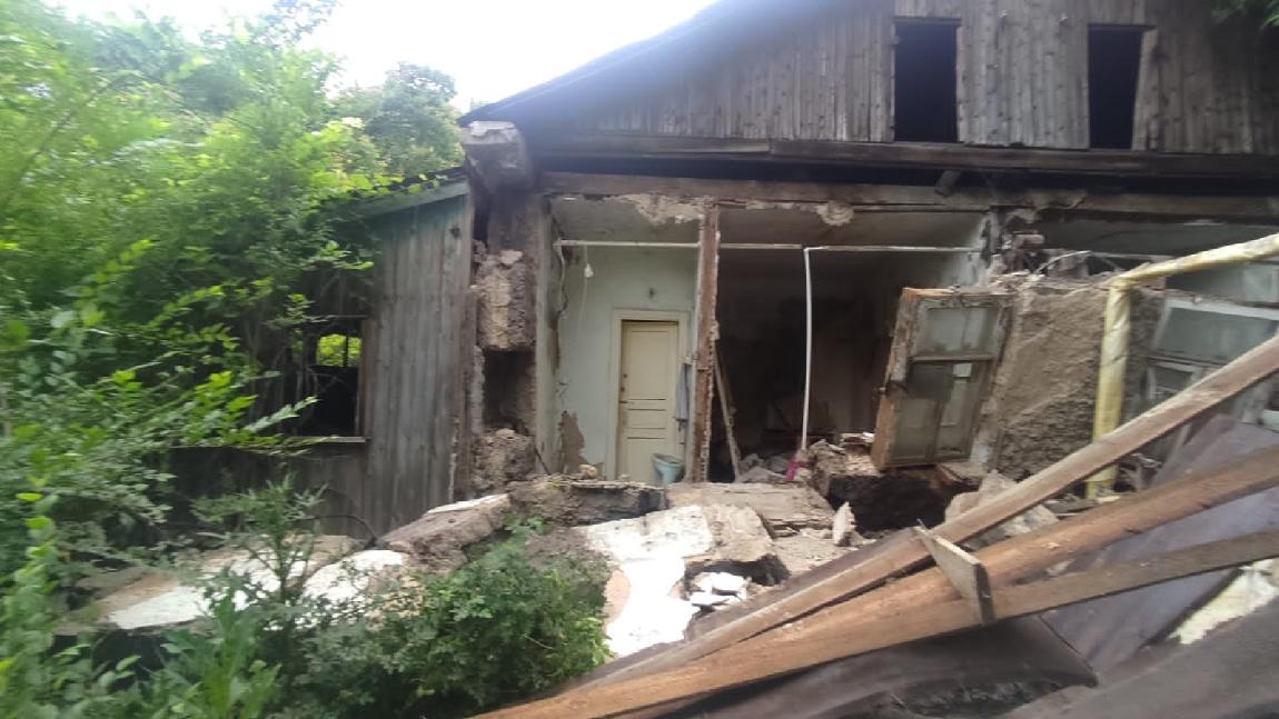 В Астрахани обрушилась стена еще одного дома