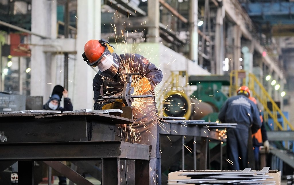 Крупный завод в Ахтубинске набирает работников