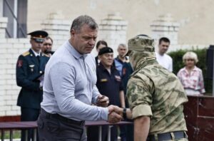 Астраханские военнослужащие получили награды за успехи в зоне СВО