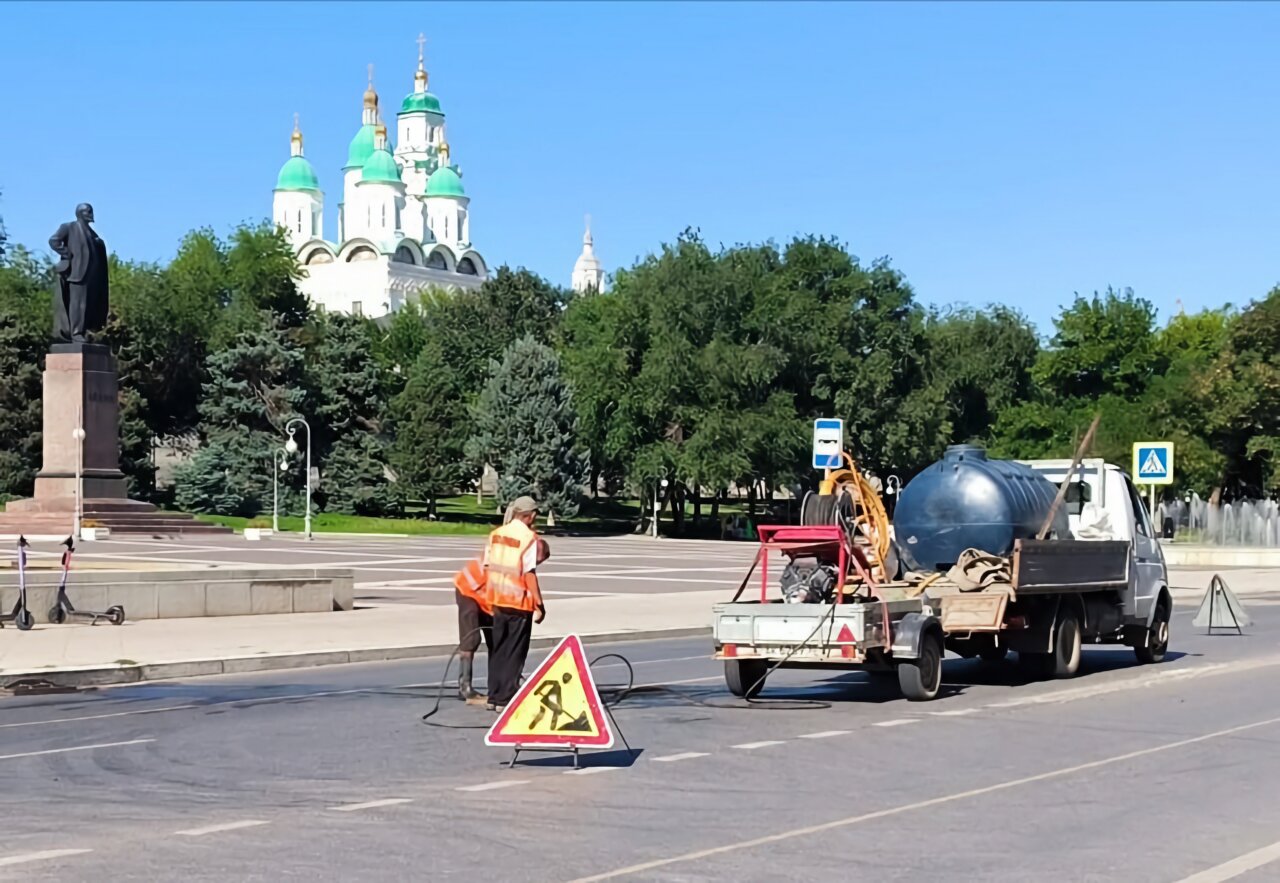 На площади Ленина в Астрахани готовятся восстанавливать ливневку