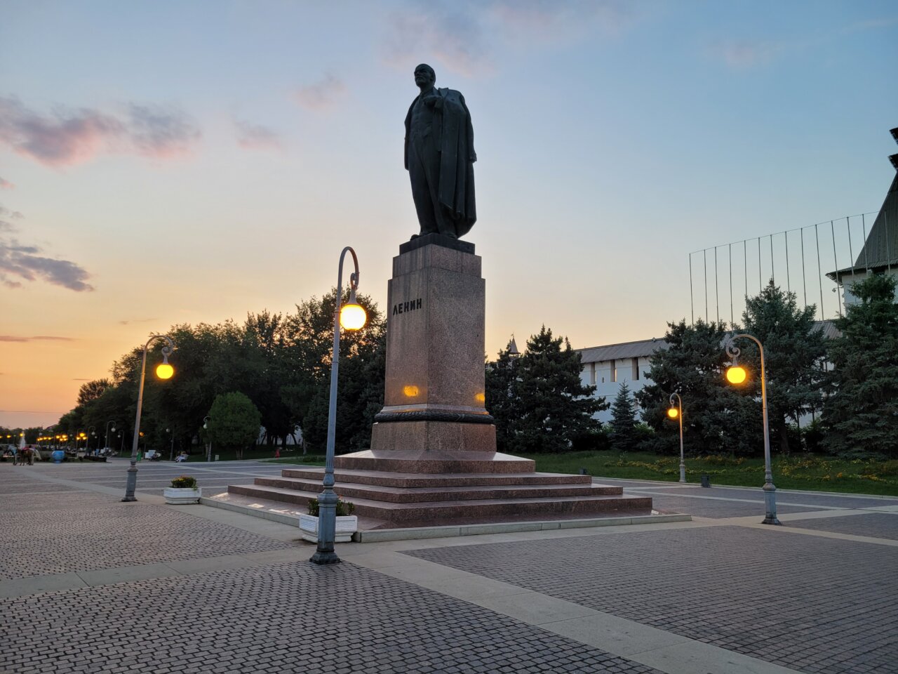 Памятник Ленину