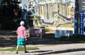 Бездомный избил пенсионерку палкой в Астрахани