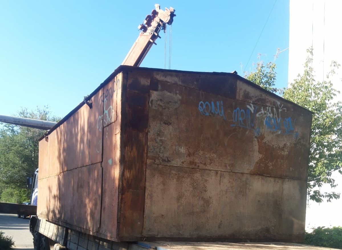 На улице Кубанской демонтировали незаконные гаражи