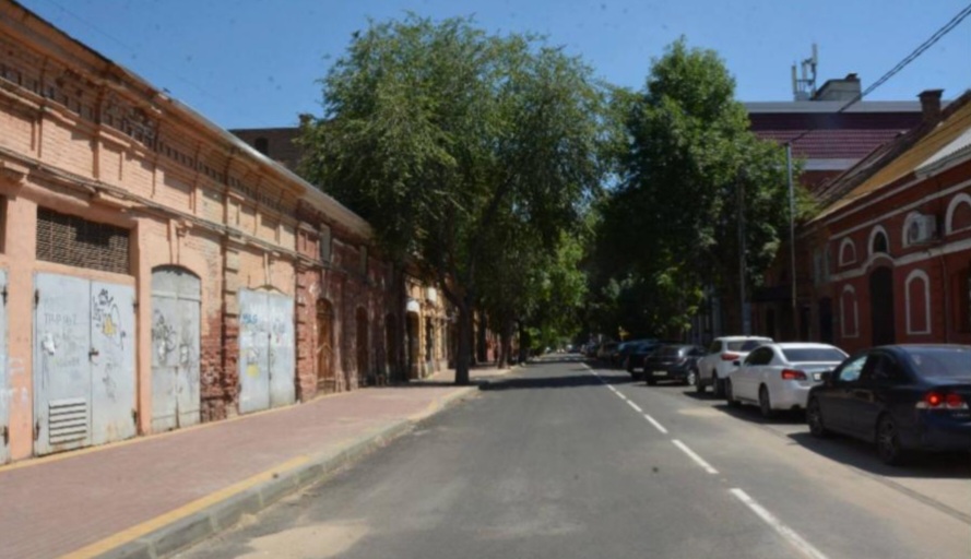 В Астрахани отремонтировали одну из центральных разбитых улиц