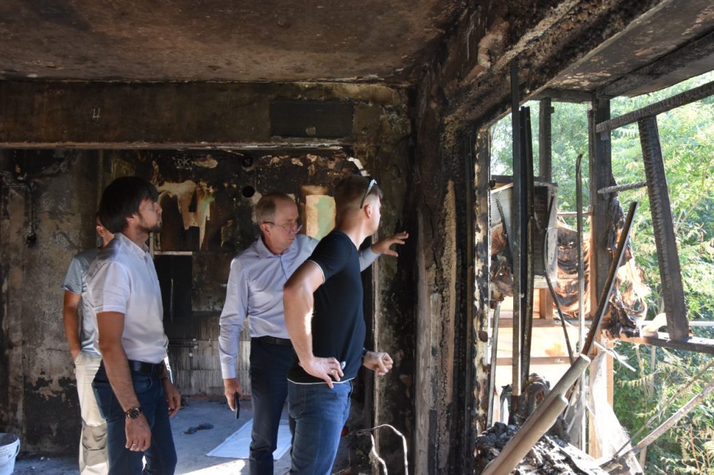 Игорь Седов встретился с жителями дома, где произошел взрыв
