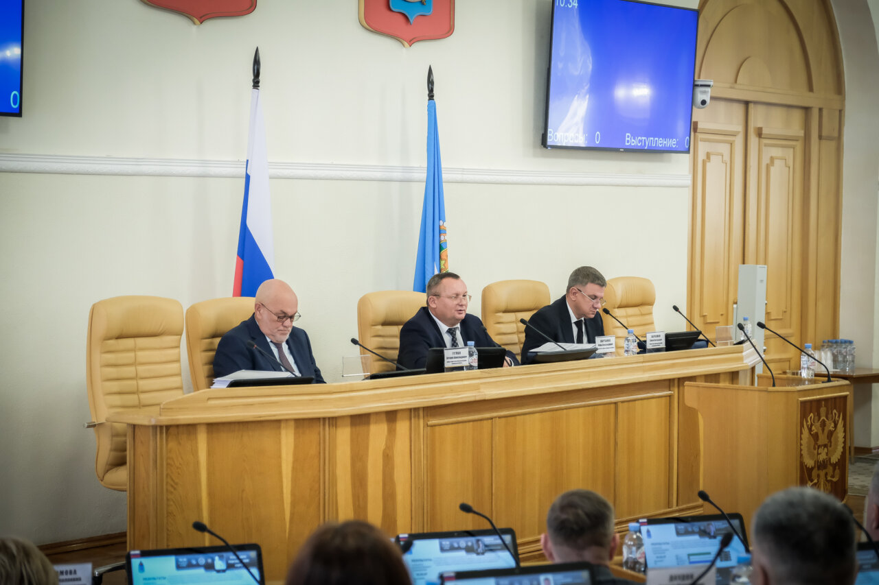 Доходы бюджета Астраханской области превысили расходы на 4,8 млрд рублей