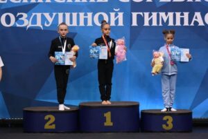 Астраханские пилонистки и воздушные гимнастки стали серебряными призерами на первенстве России