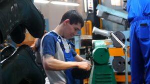 Каких работников критически сейчас не хватает в Астраханской области