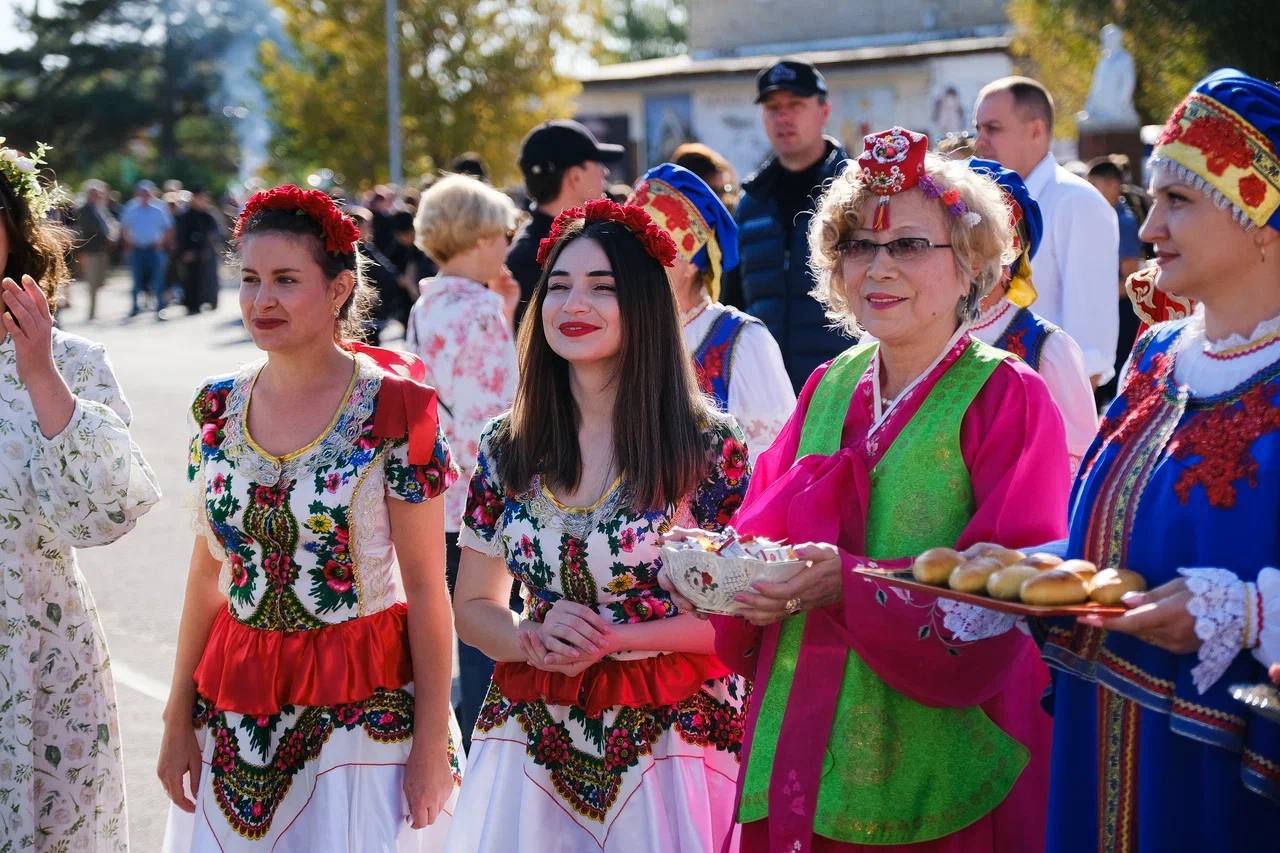 Сразу два района Астраханской области с размахом отпраздновали дни рождения  | 01.10.2023 | Астрахань - БезФормата