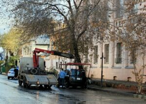 Астраханские депутаты предложили внести в КоАП три звонка водителю перед эвакуацией авто